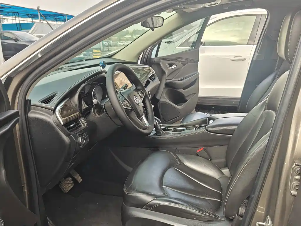 Buick Envision Plus — фото 8