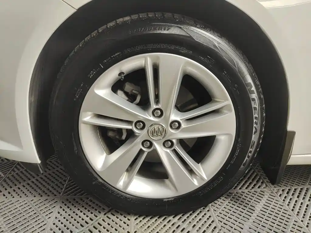 Buick Regal — фото 23