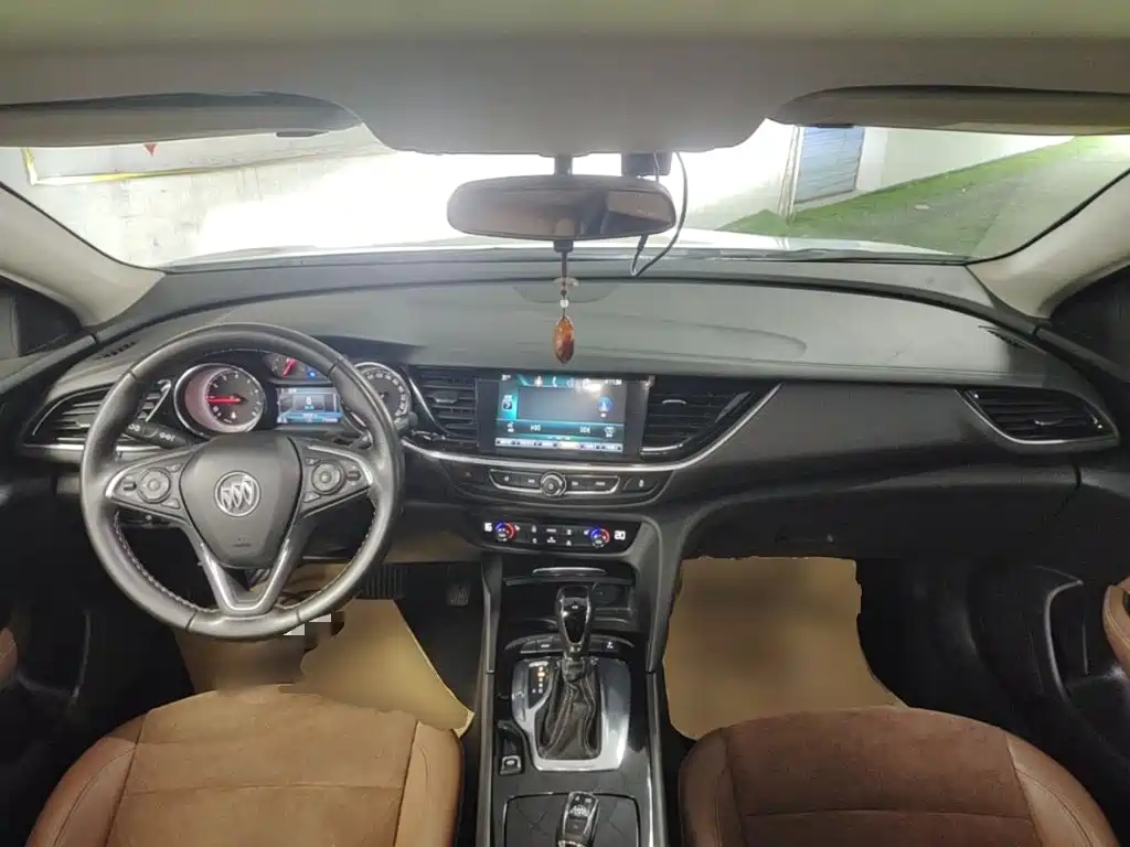 Buick Regal — фото 10