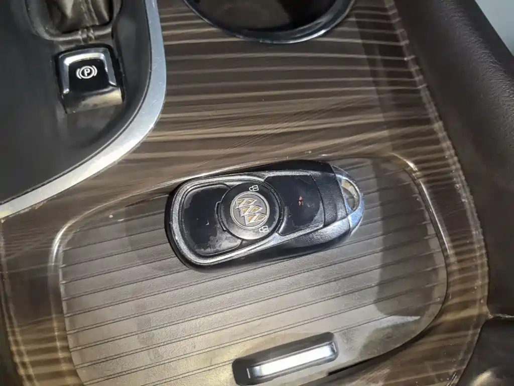 Buick Envision Plus — фото 9