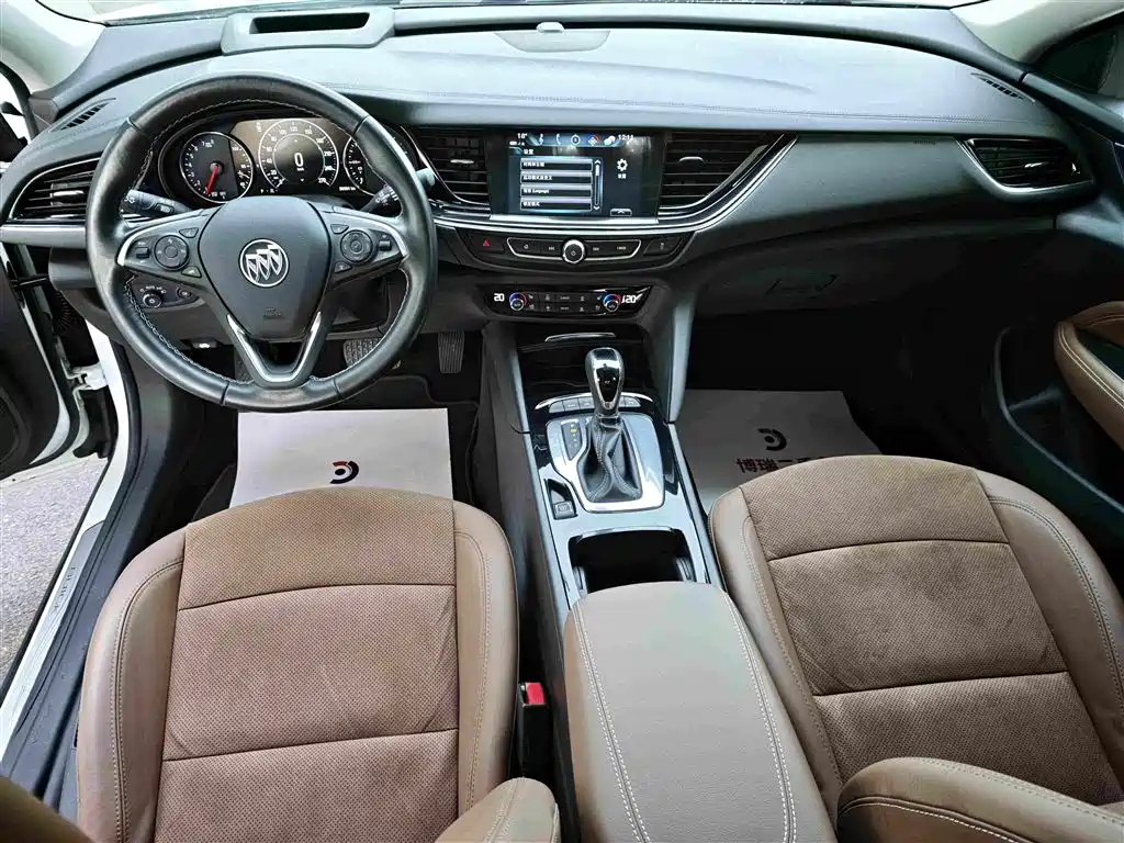Buick Regal — фото 10