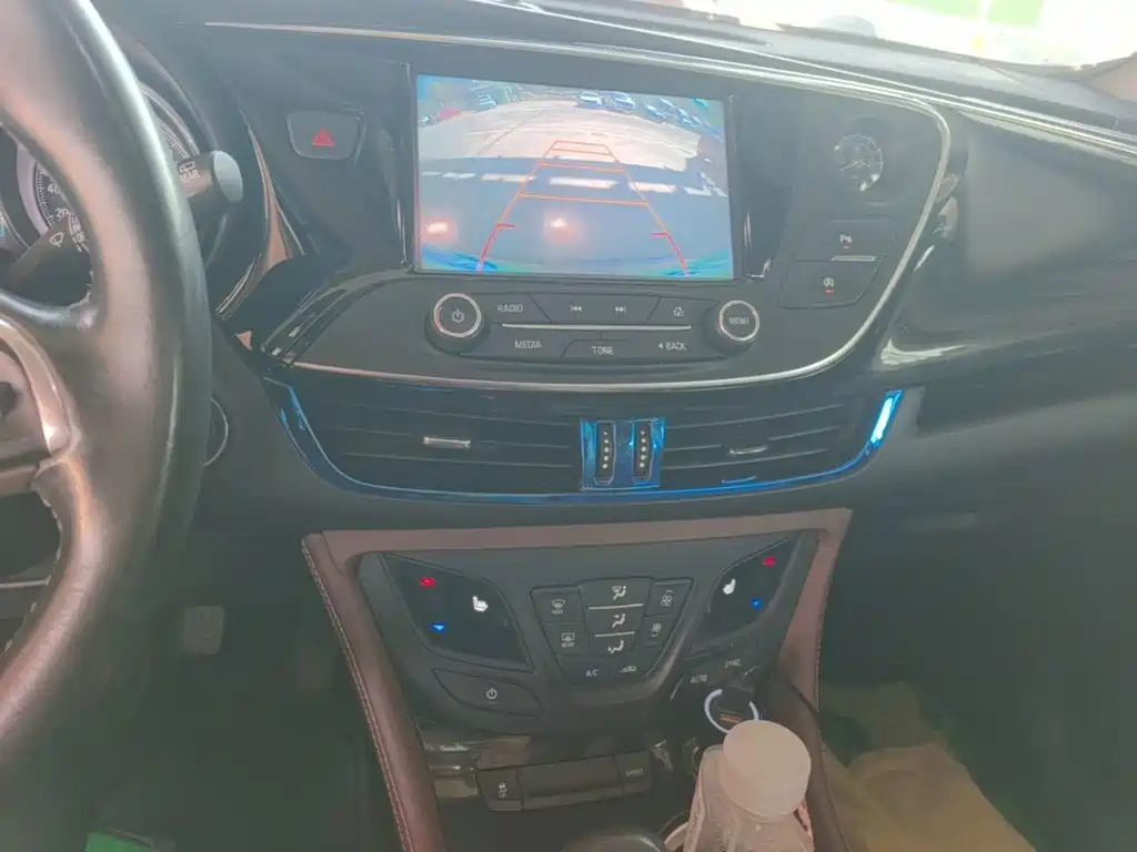 Buick Envision Plus — фото 13