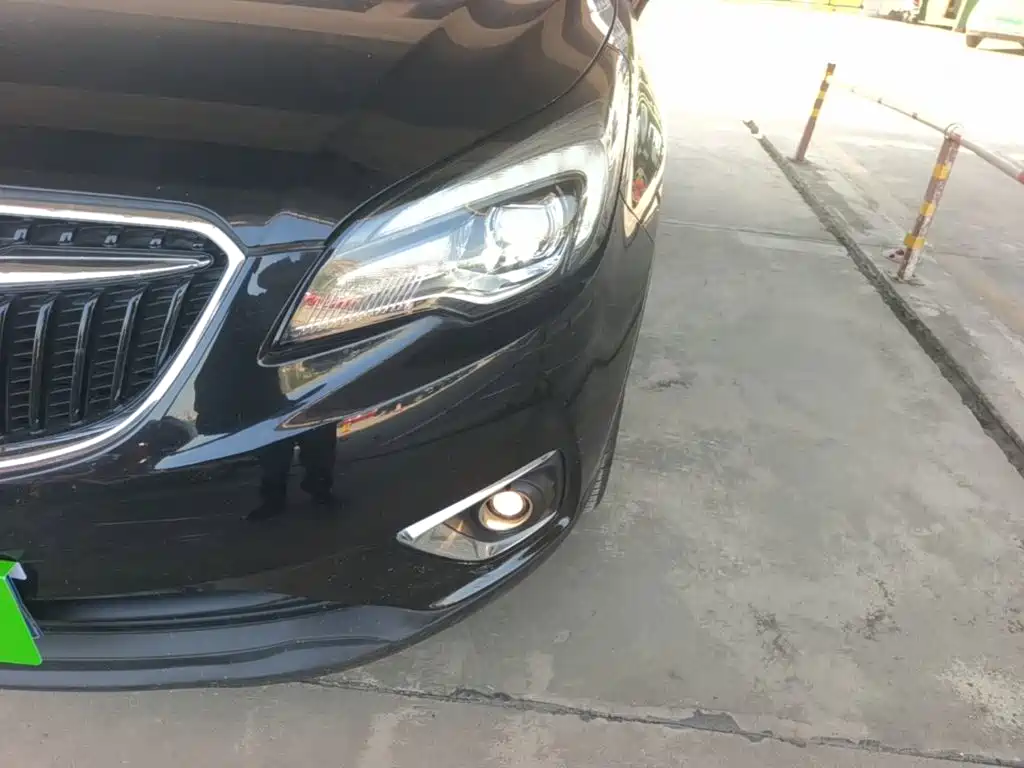 Buick Envision Plus — фото 24