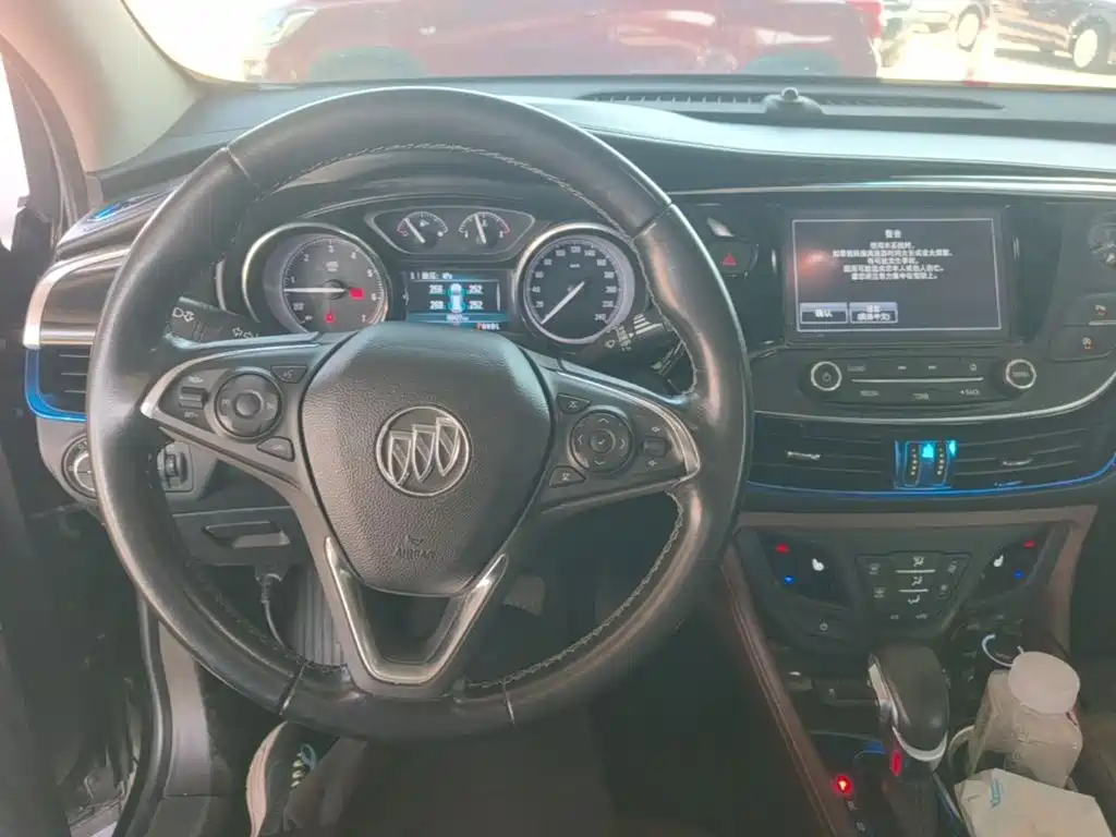 Buick Envision Plus — фото 10