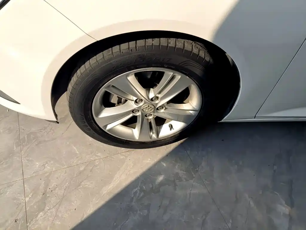 Buick Regal — фото 23