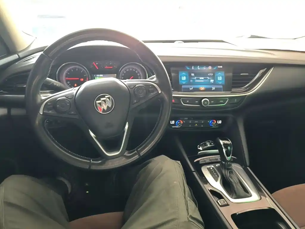 Buick Regal — фото 10