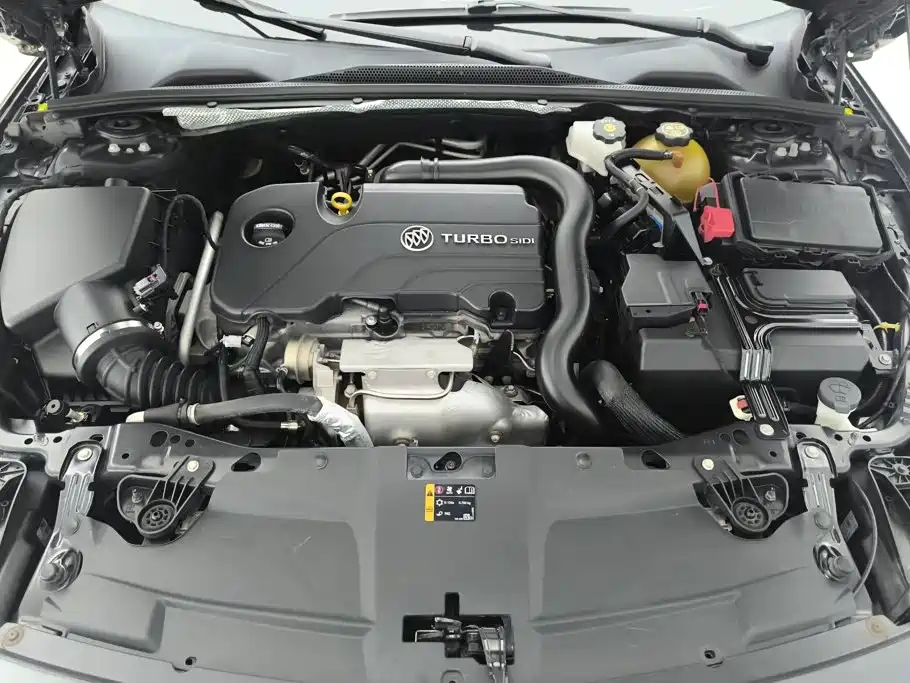 Buick Regal — фото 10