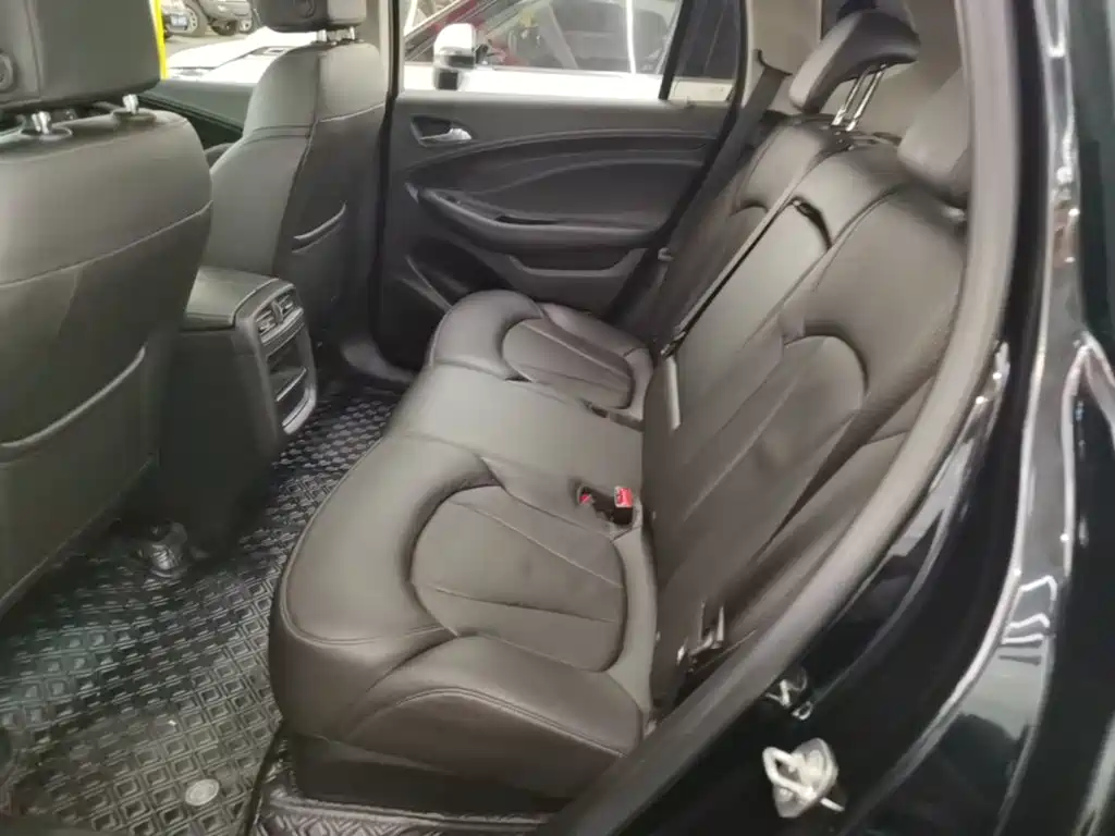 Buick Envision Plus — фото 17