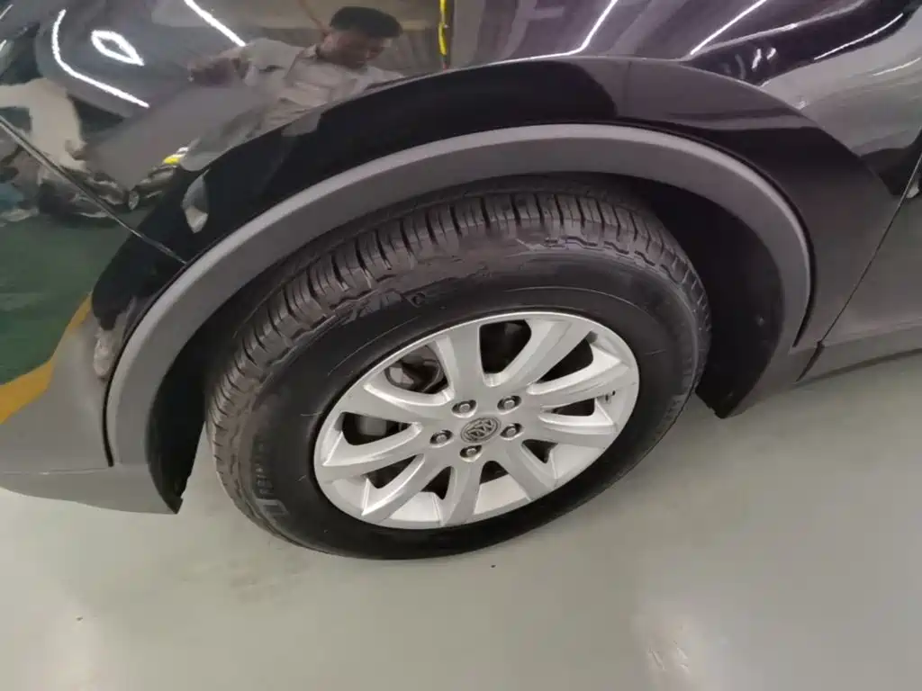 Buick Envision Plus — фото 23