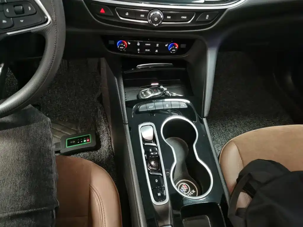 Buick Regal — фото 14
