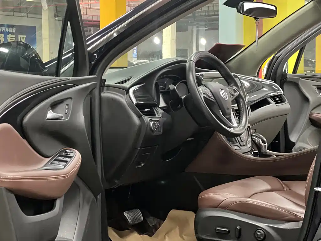 Buick Envision Plus — фото 4