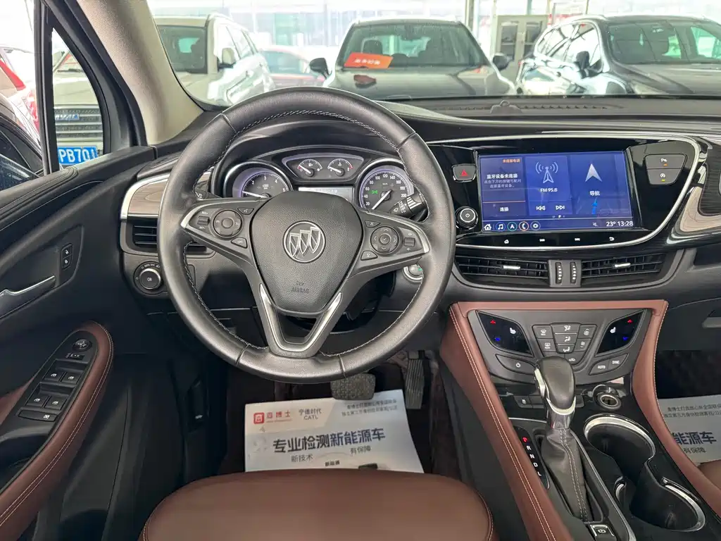 Buick Envision Plus — фото 11