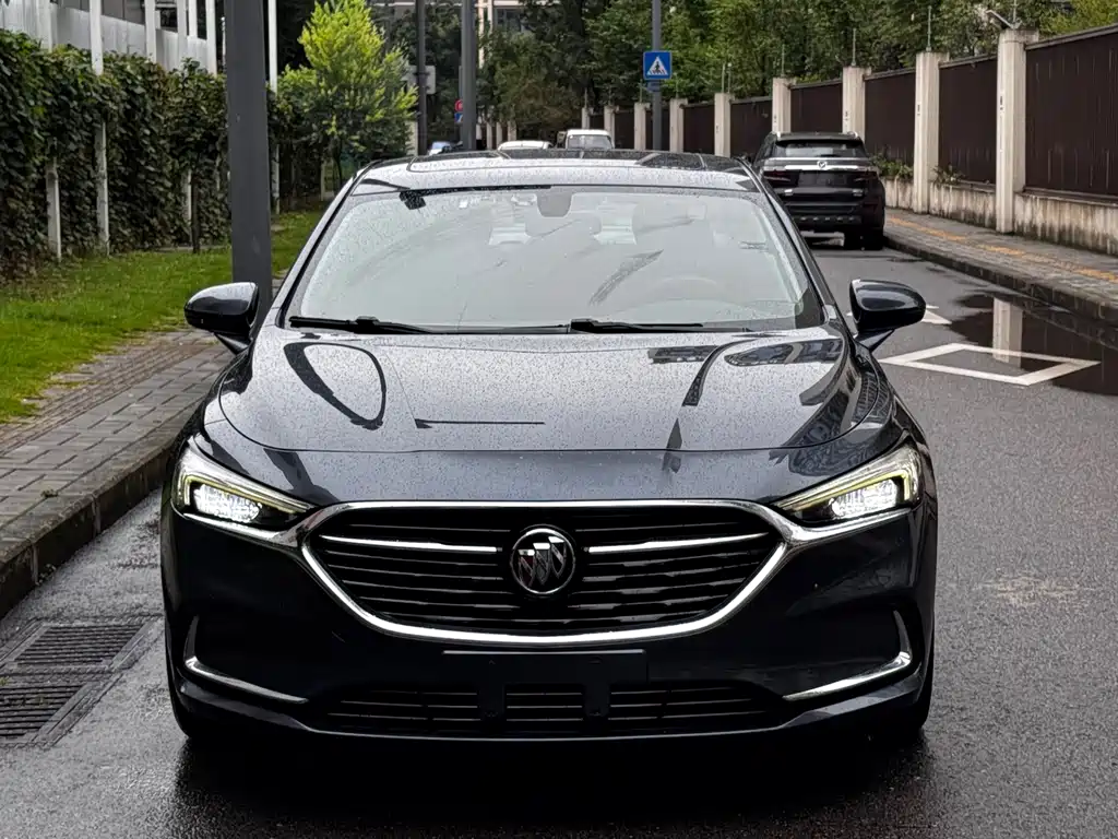 Buick LaCrosse — фото 2