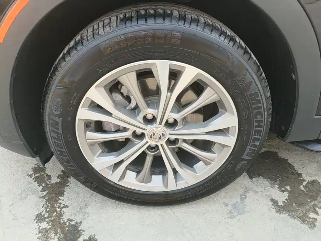 Buick Envision Plus — фото 23
