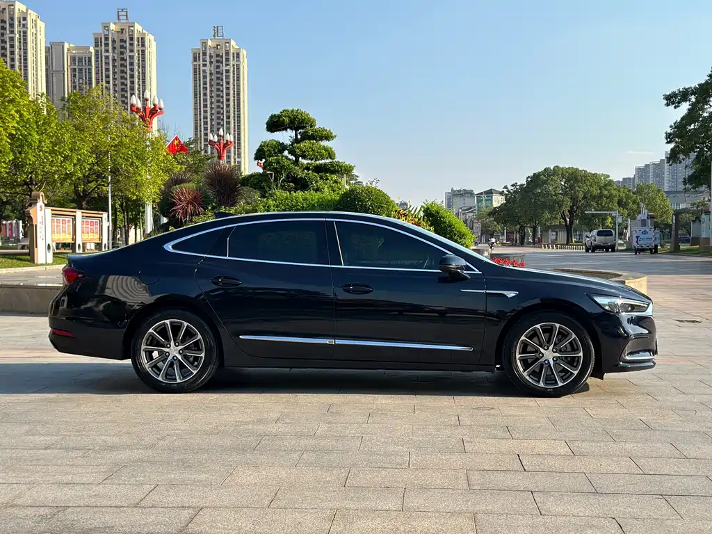 Buick LaCrosse — фото 15