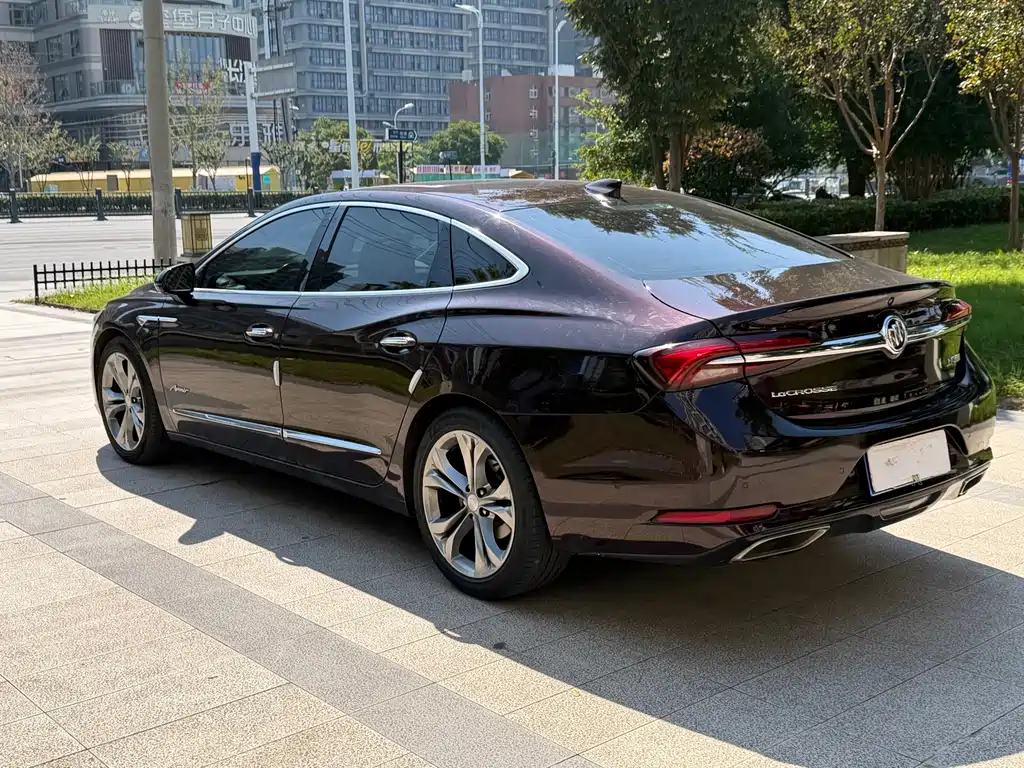 Buick LaCrosse — фото 6