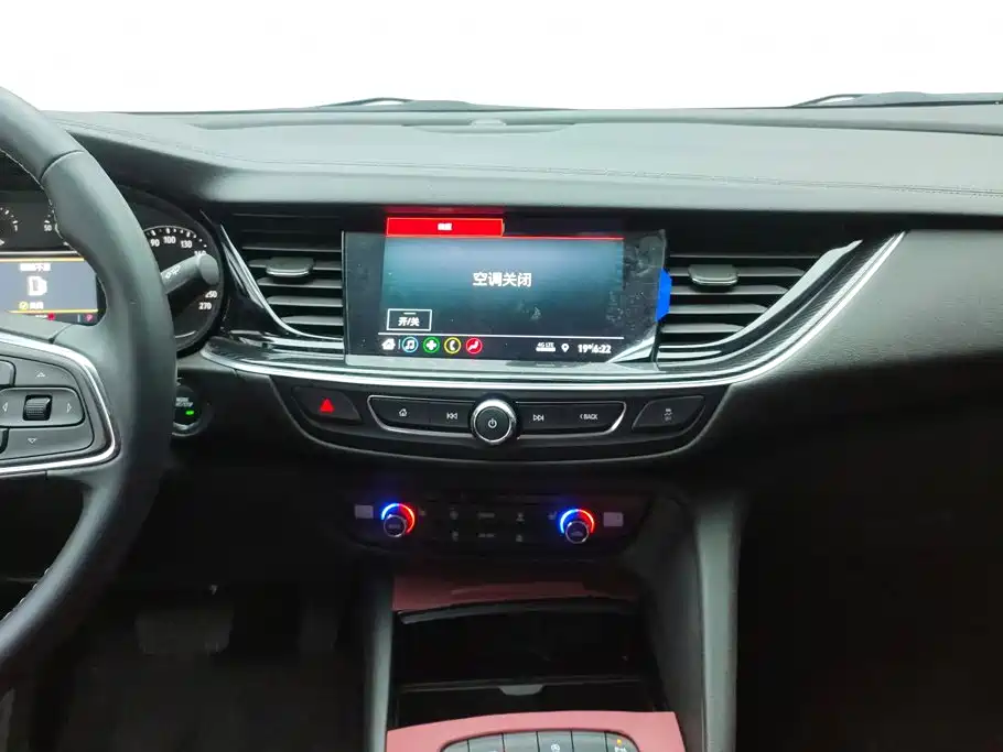 Buick Regal — фото 13