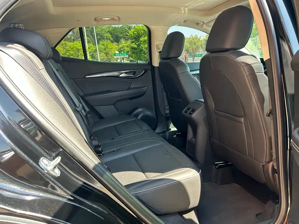Buick Envision S — фото 10