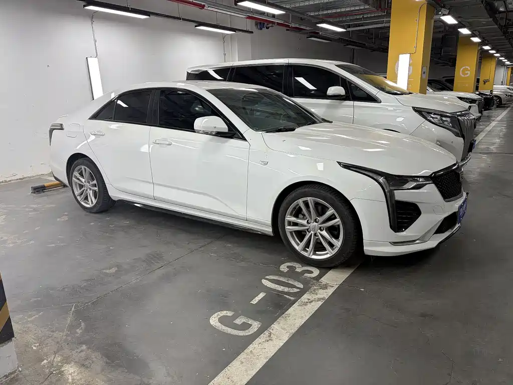 Cadillac CT4 — фото 3