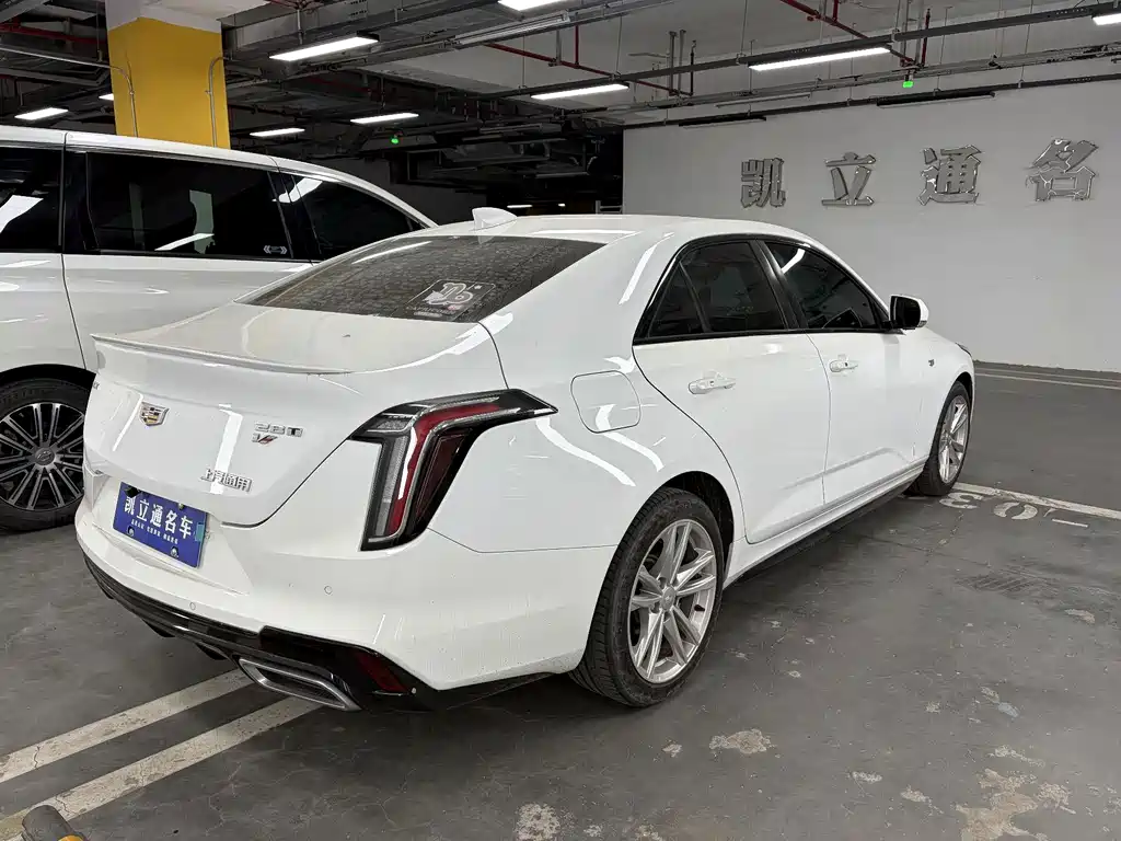 Cadillac CT4 — фото 5