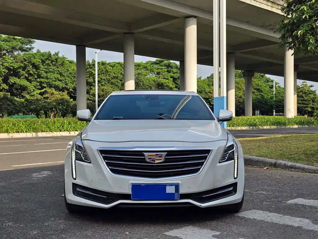 Cadillac CT6 — фото 2