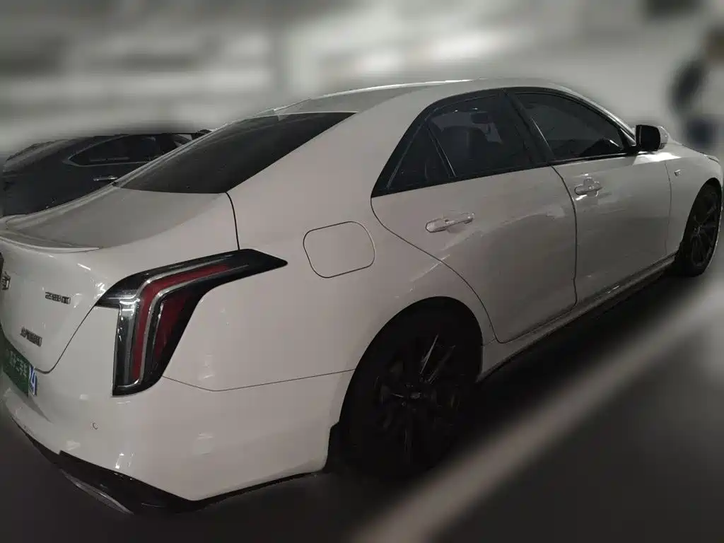 Cadillac CT4 — фото 6