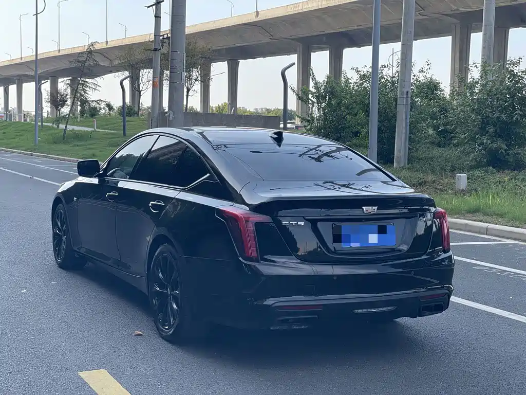 Cadillac CT5 — фото 6