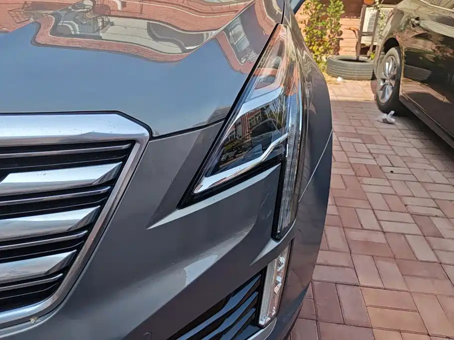 Cadillac XT5 — фото 5