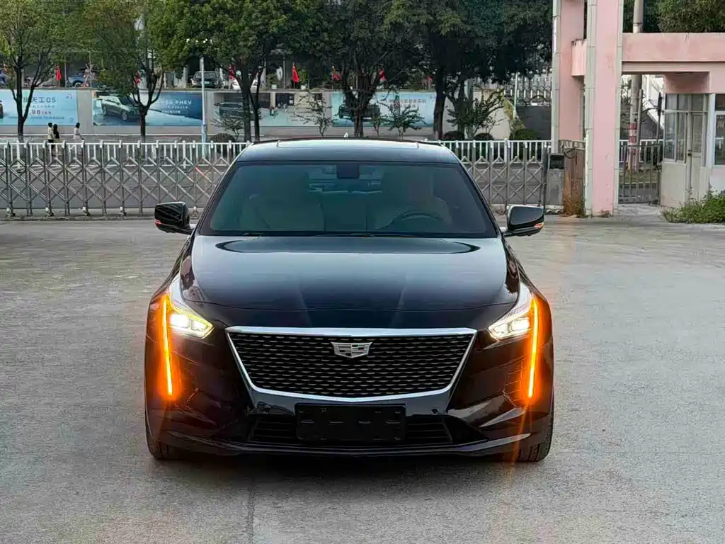 Cadillac CT6 — фото 2
