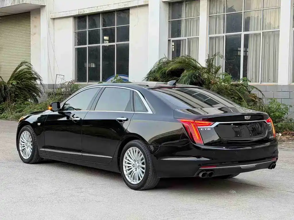 Cadillac CT6 — фото 5