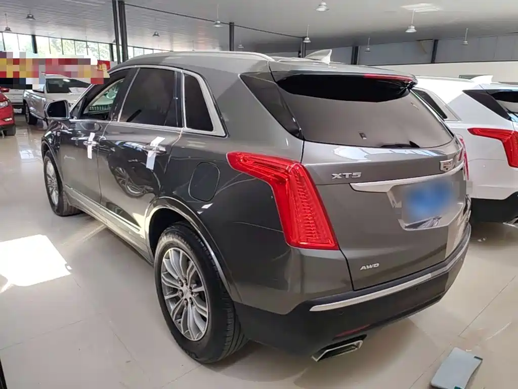 Cadillac XT5 — фото 5