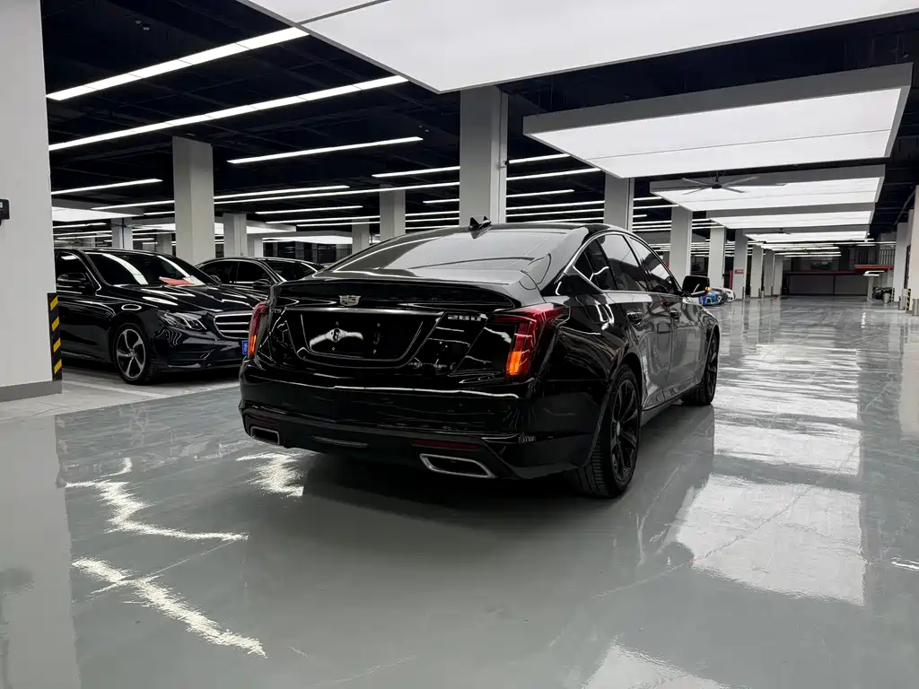 Cadillac CT5 — фото 19