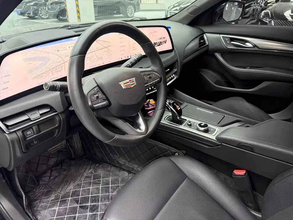 Cadillac CT5 — фото 6