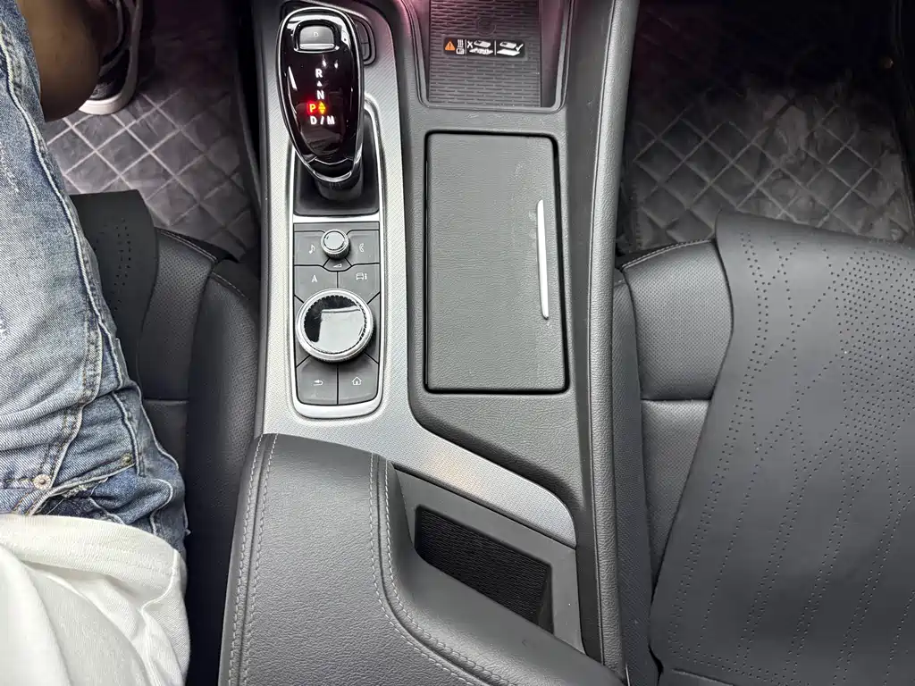 Cadillac CT5 — фото 9