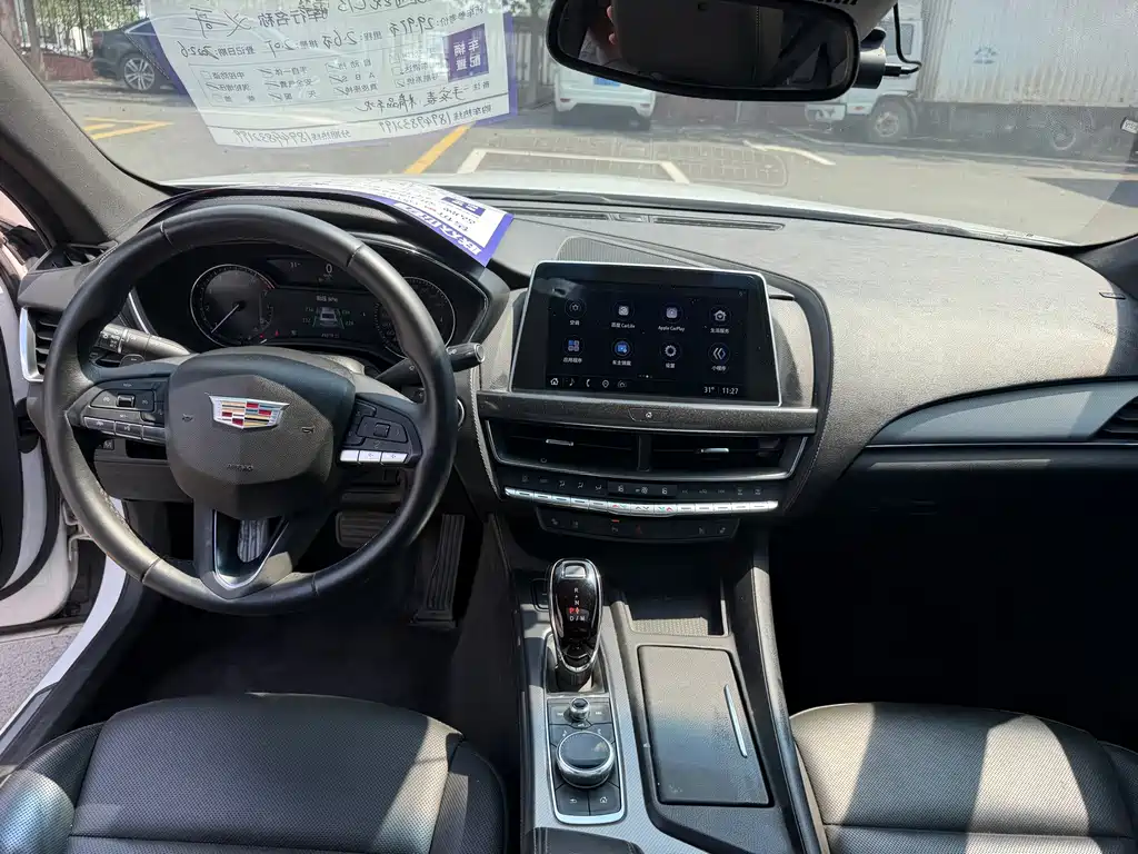 Cadillac CT5 — фото 11