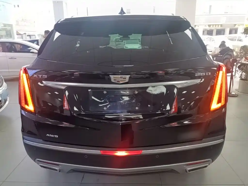 Cadillac XT5 — фото 6