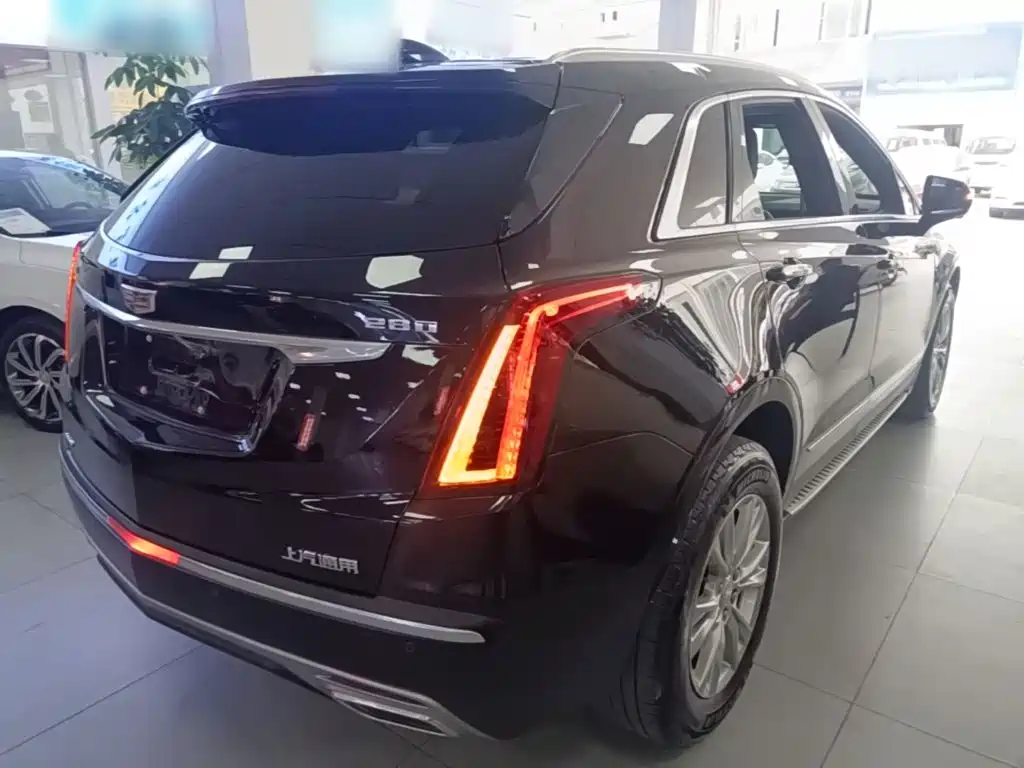 Cadillac XT5 — фото 7