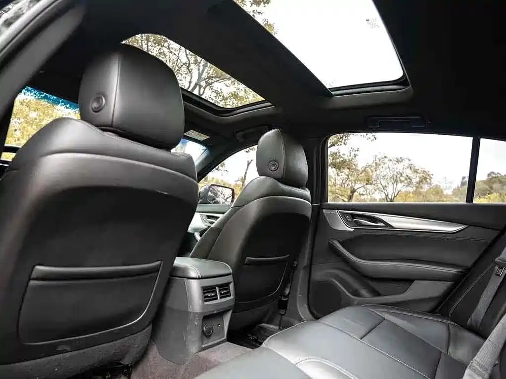 Cadillac CT5 — фото 3
