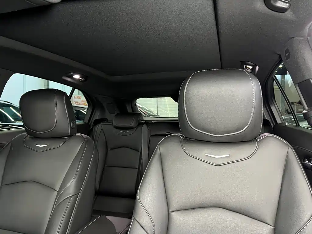 Cadillac XT4 — фото 12