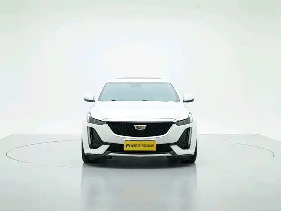 Cadillac CT5 — фото 4