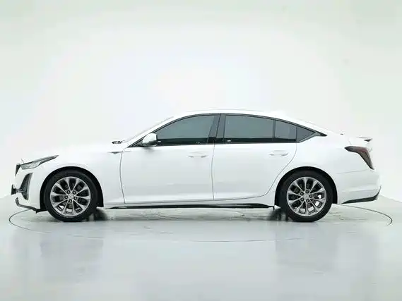 Cadillac CT5 — фото 7