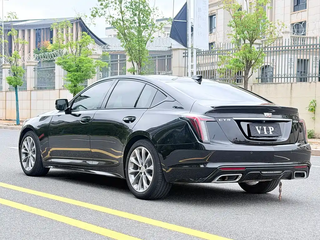 Cadillac CT5 — фото 5