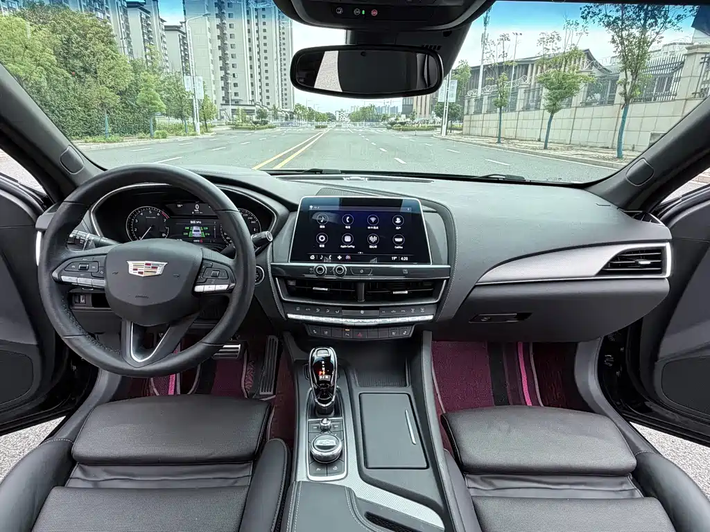 Cadillac CT5 — фото 10