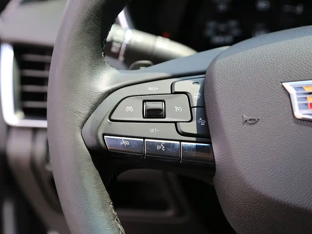 Cadillac CT5 — фото 10