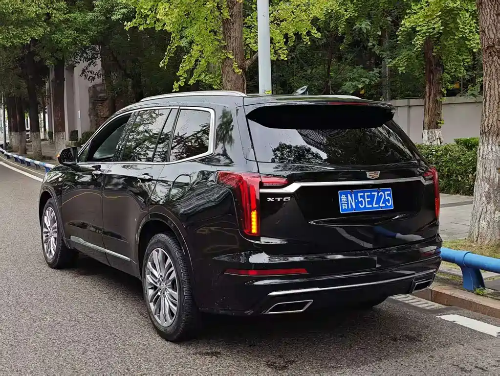 Cadillac XT6 — фото 7