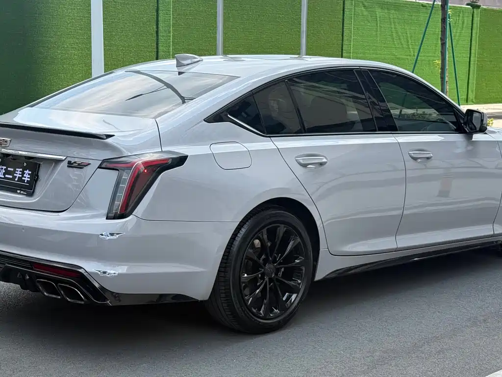 Cadillac CT5 — фото 5