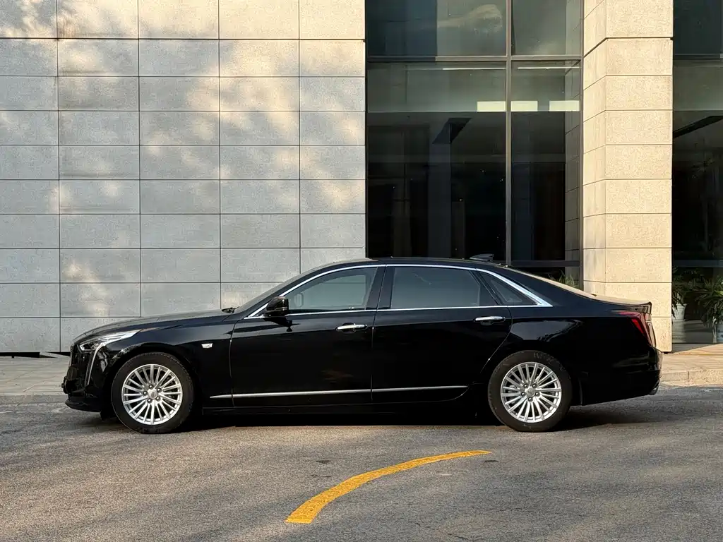 Cadillac CT6 — фото 4
