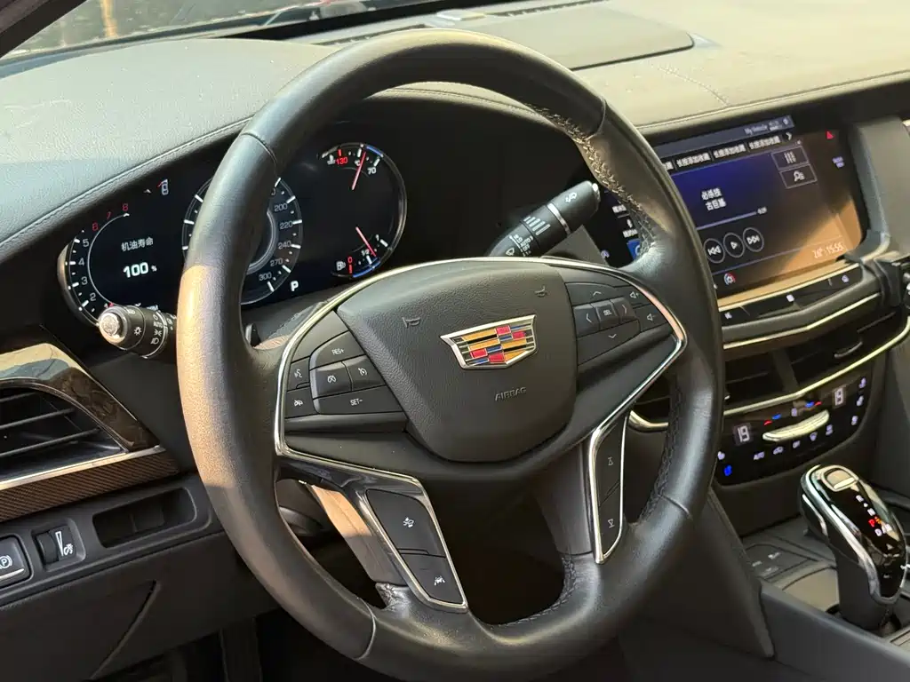 Cadillac CT6 — фото 8