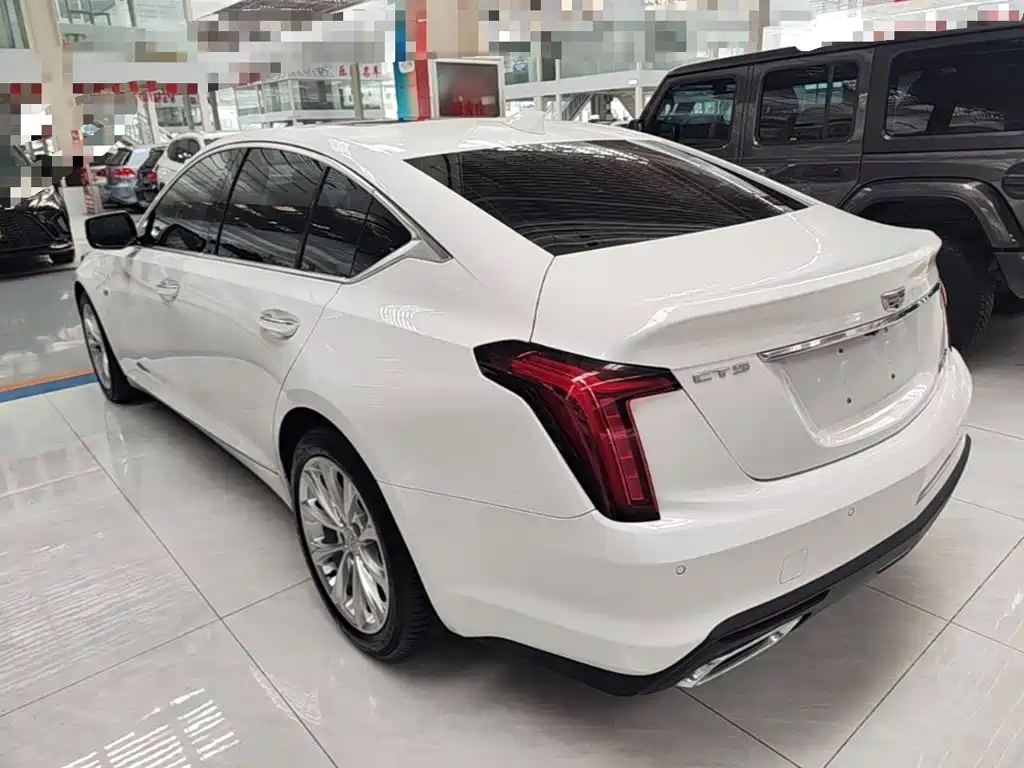 Cadillac CT5 — фото 5