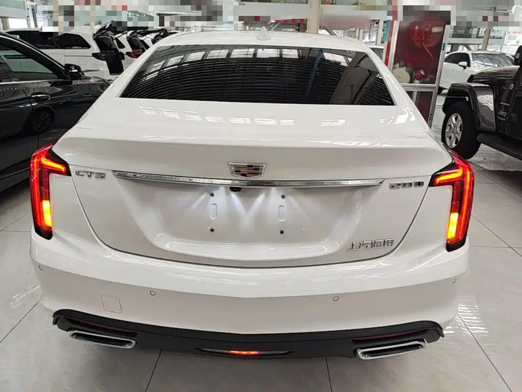 Cadillac CT5 — фото 6